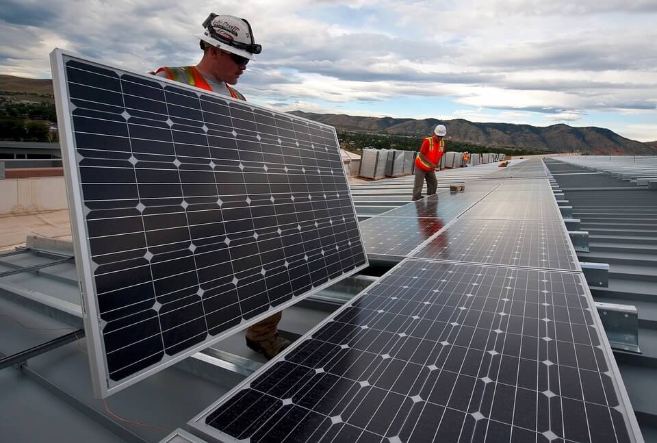 Największa na świecie elektrownia solarna otwarta 