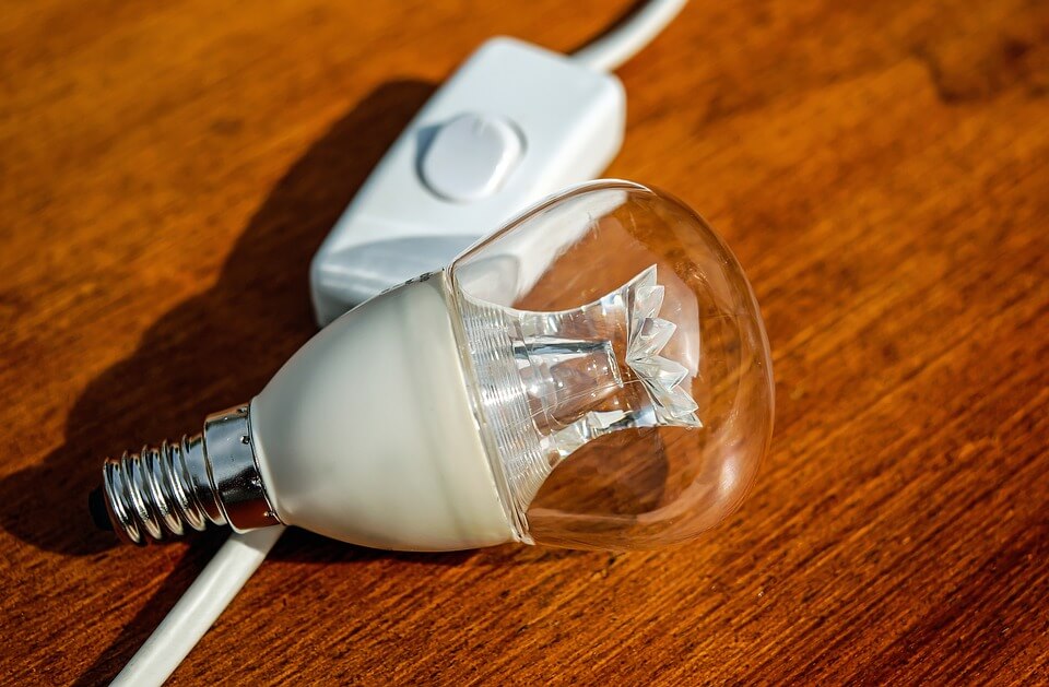 sposoby oszczędzania prądu